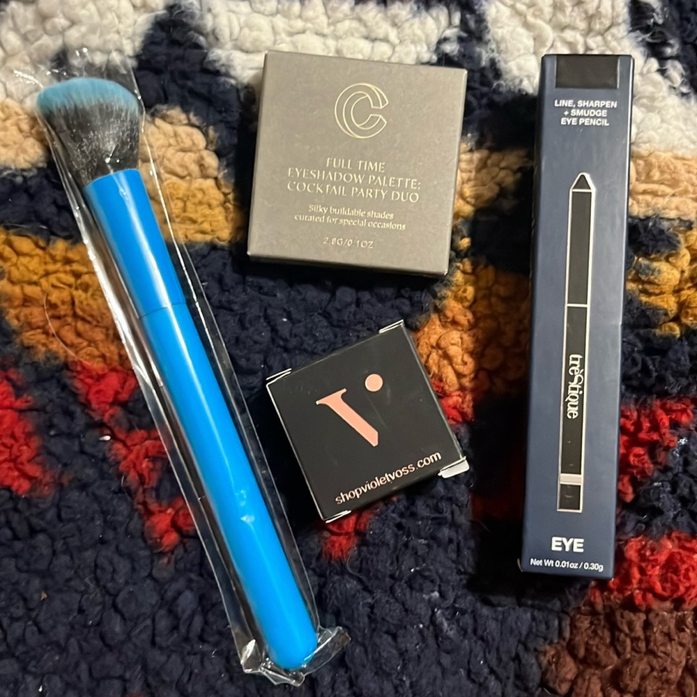 Mixed Eye Shadow Make Up Bundle